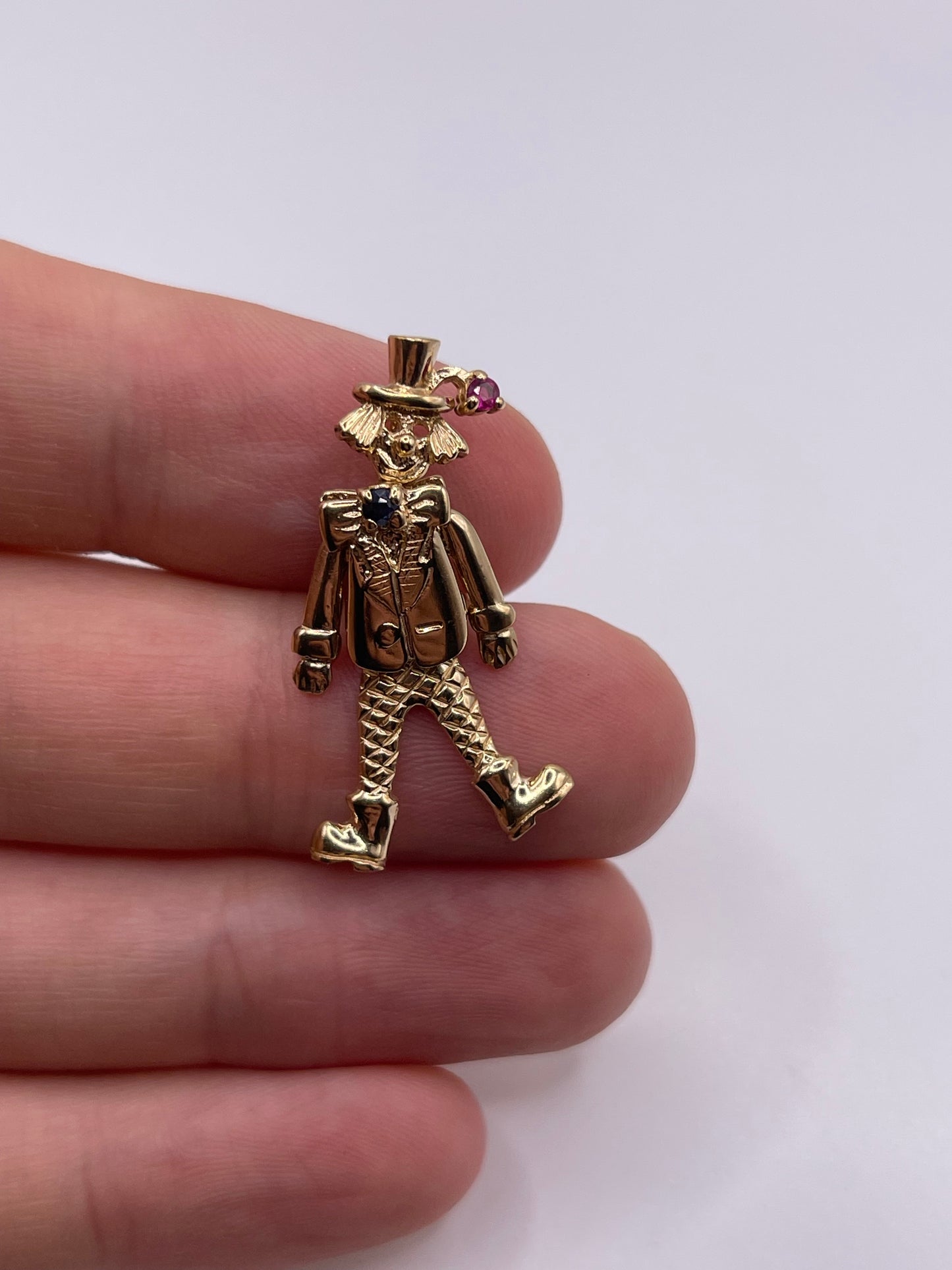 9ct gold ruby and sapphire clown pendant