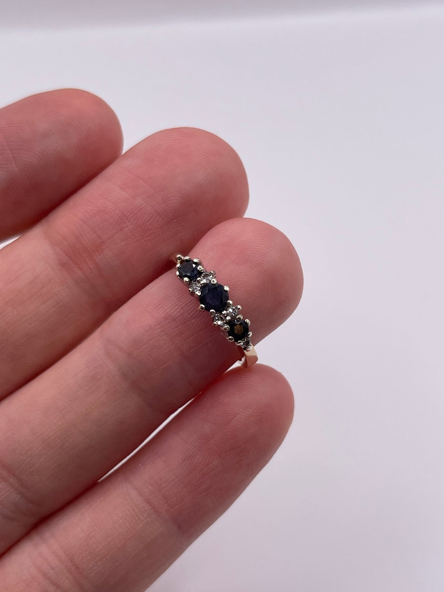 9ct gold sapphire and diamond ring