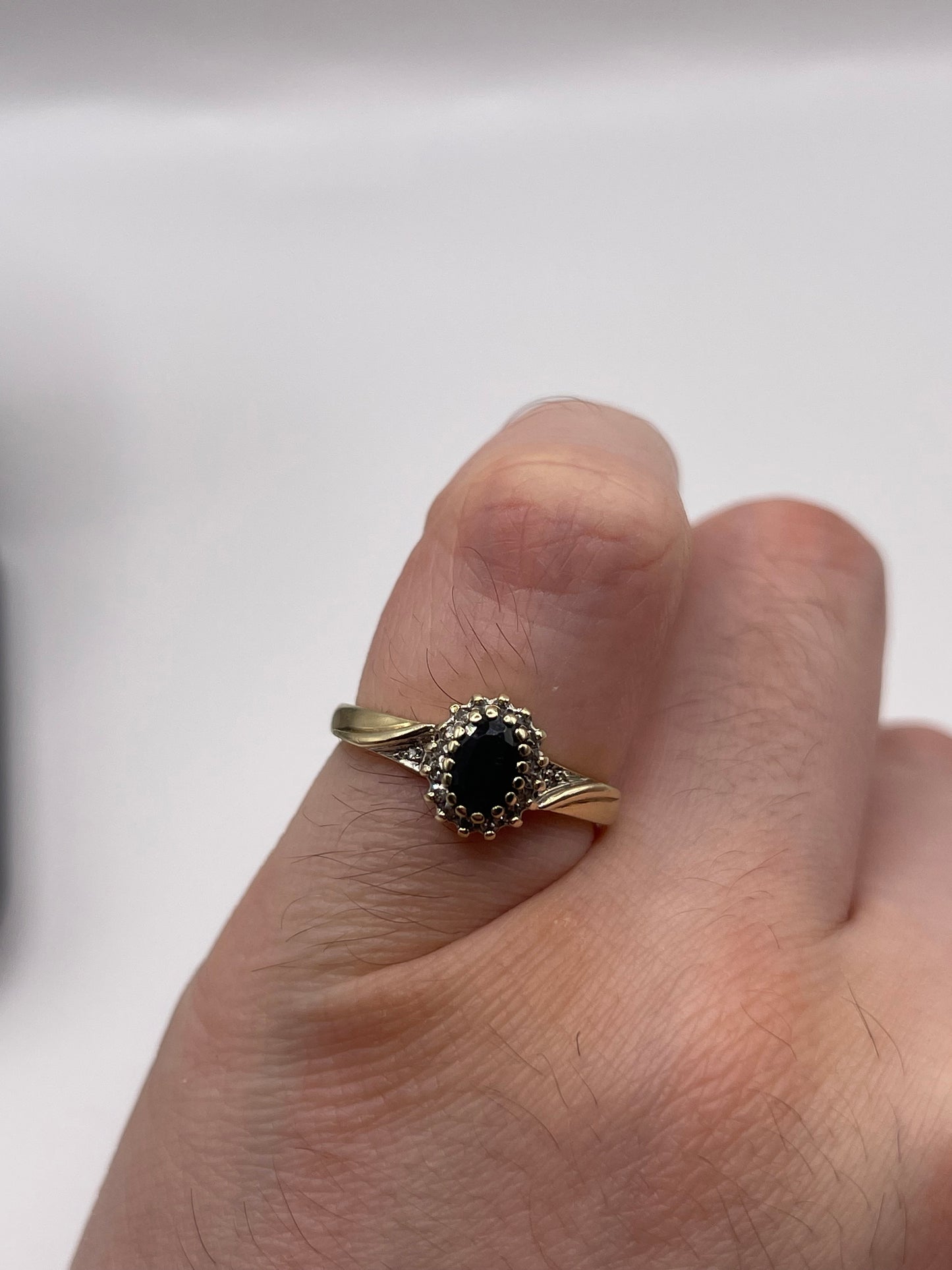 9ct gold sapphire and diamond ring