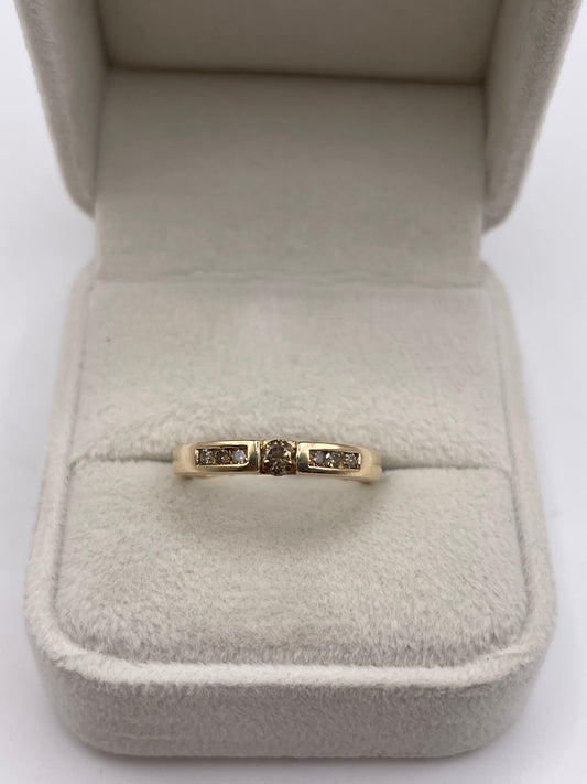 9ct gold diamond ring