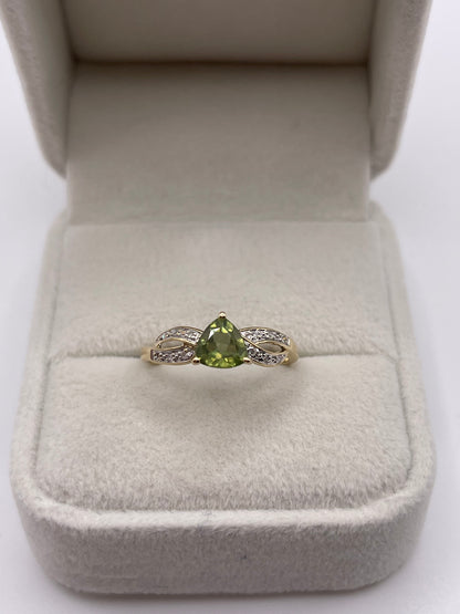 9ct gold quartz and diamond ring