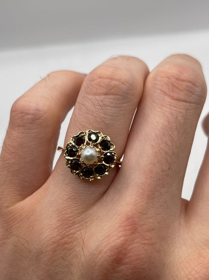 9ct gold pearl and garnet ring