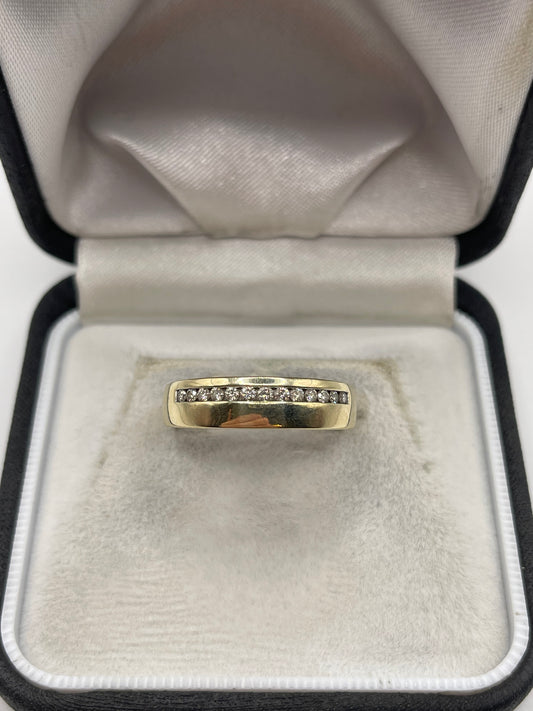 9ct gold diamond ring