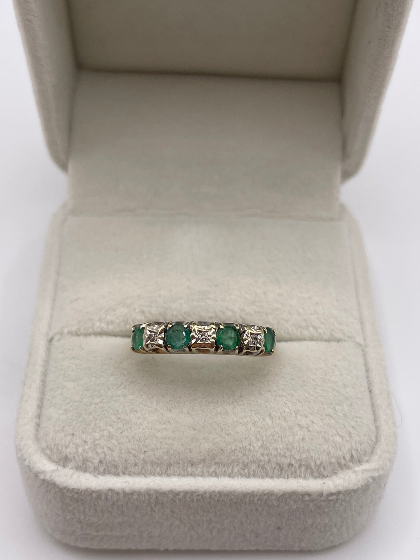 9ct gold emerald and diamond ring
