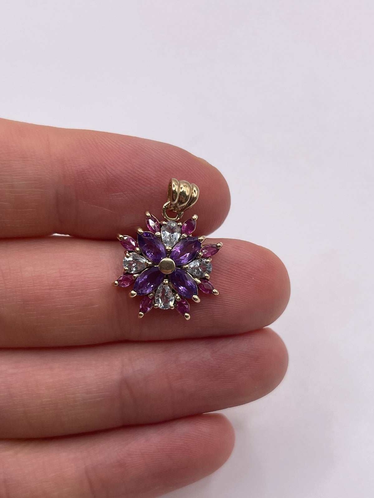 9ct gold multi gemstone pendant
