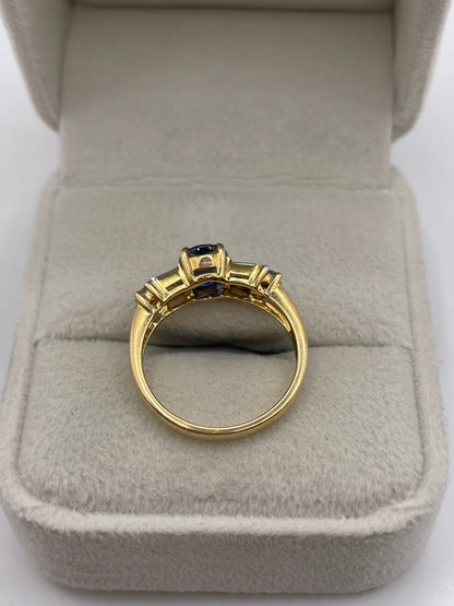 18ct gold sapphire and diamond ring