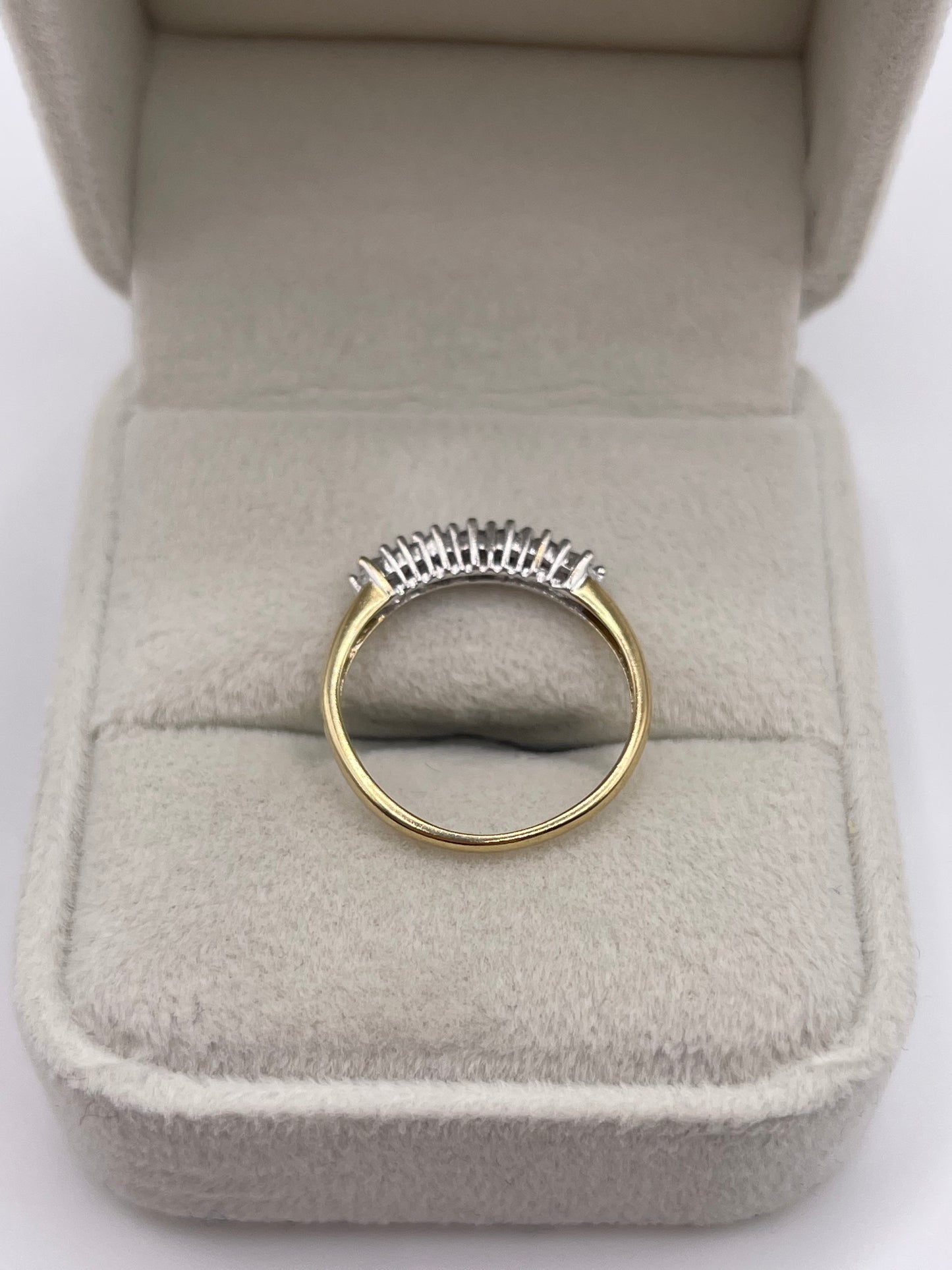 9ct gold 35 point diamond ring