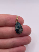 Load image into Gallery viewer, 9ct gold gemstone pendant
