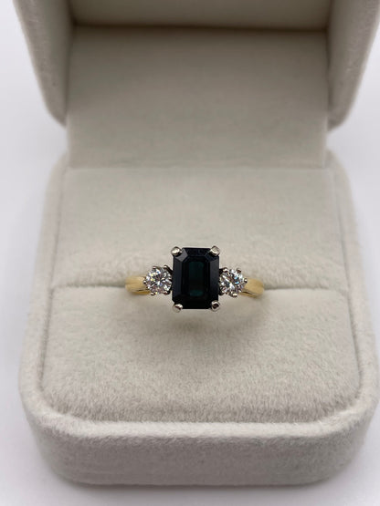 18ct gold sapphire and diamond ring