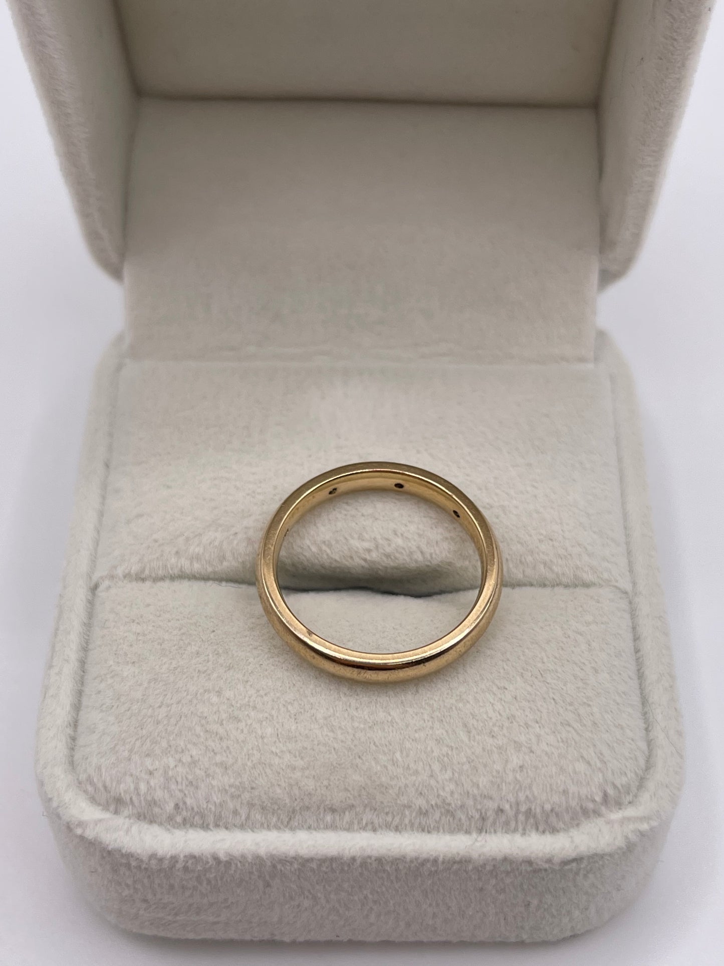 9ct gold diamond ring