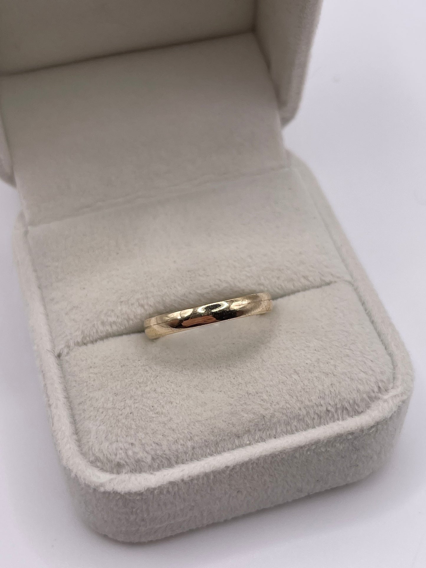 9ct gold band