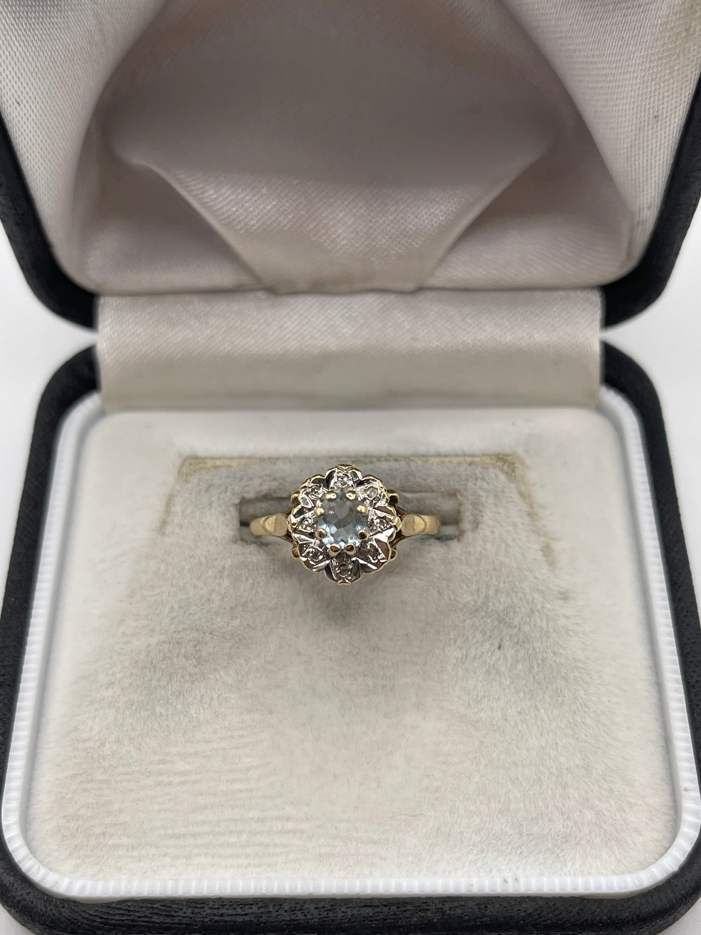 9ct gold topaz and diamond ring
