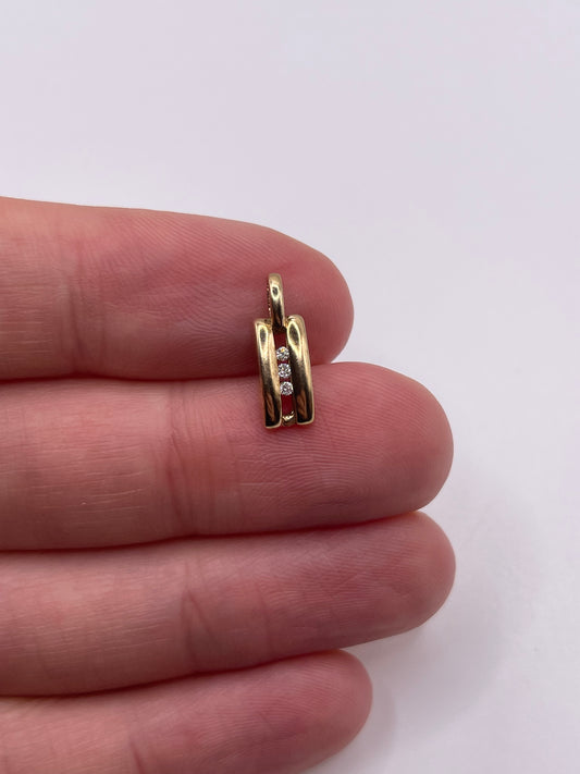 9ct gold diamond pendant