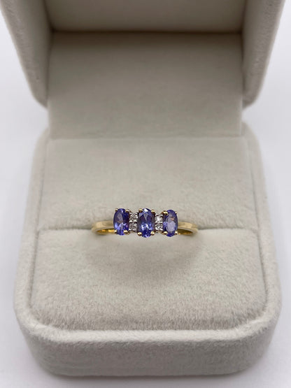 14ct gold tanzanite and diamond ring