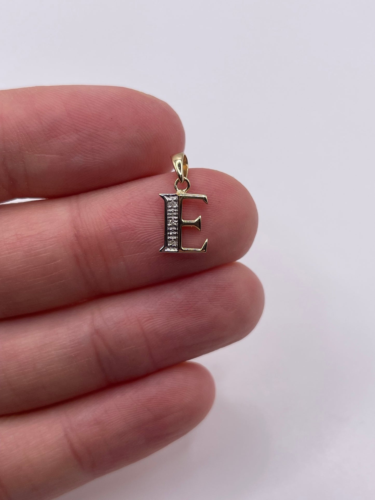 9ct gold diamond initial E pendant