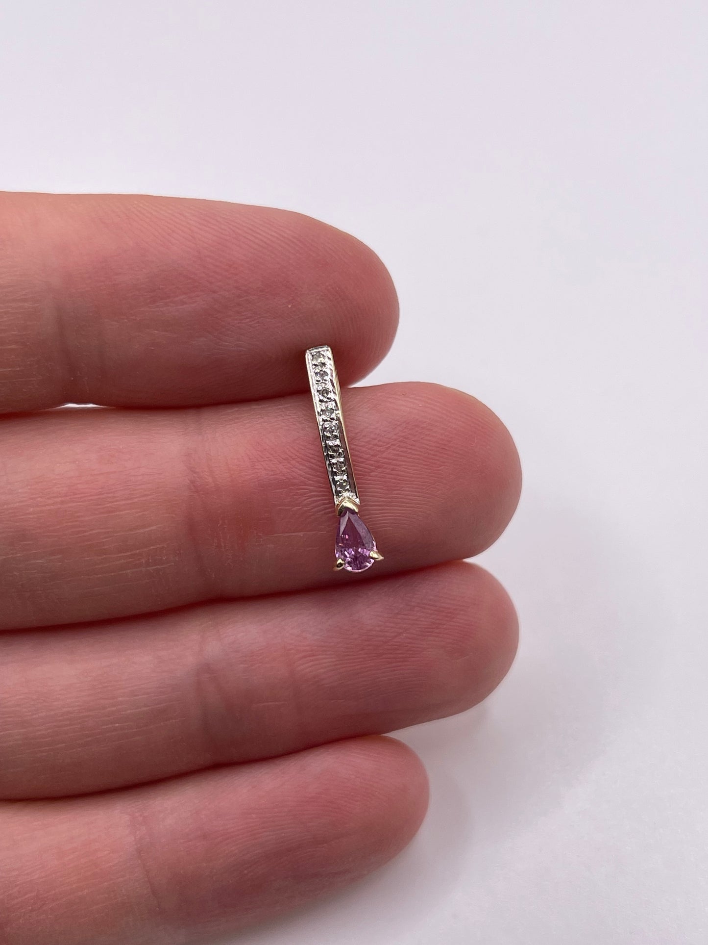 9ct gold sapphire and diamond pendant