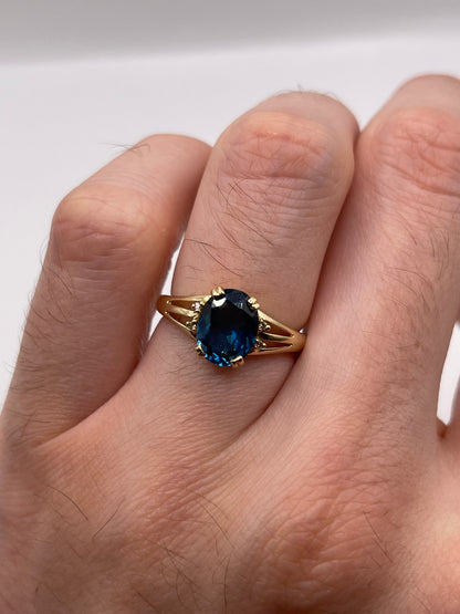 9ct gold topaz and diamond ring