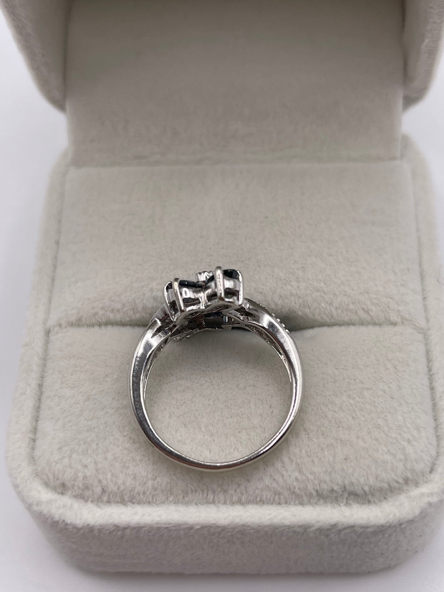 9ct white gold sapphire and diamond ring