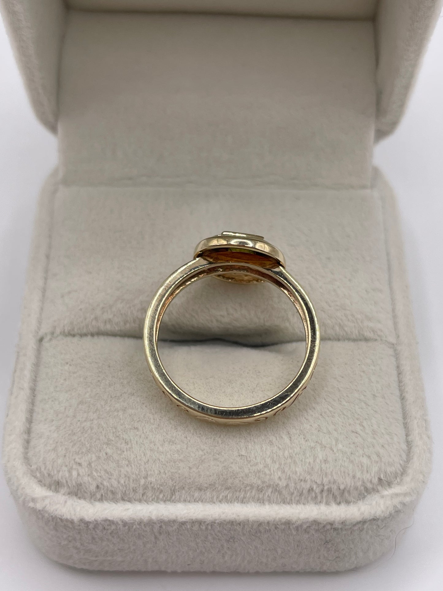 Clogau 9ct gold peridot ring