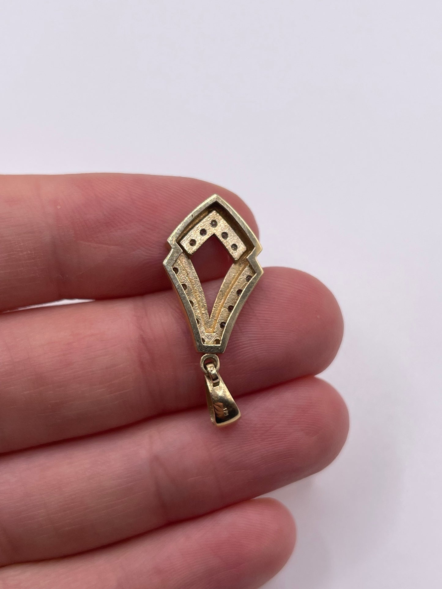 9ct gold diamond pendant