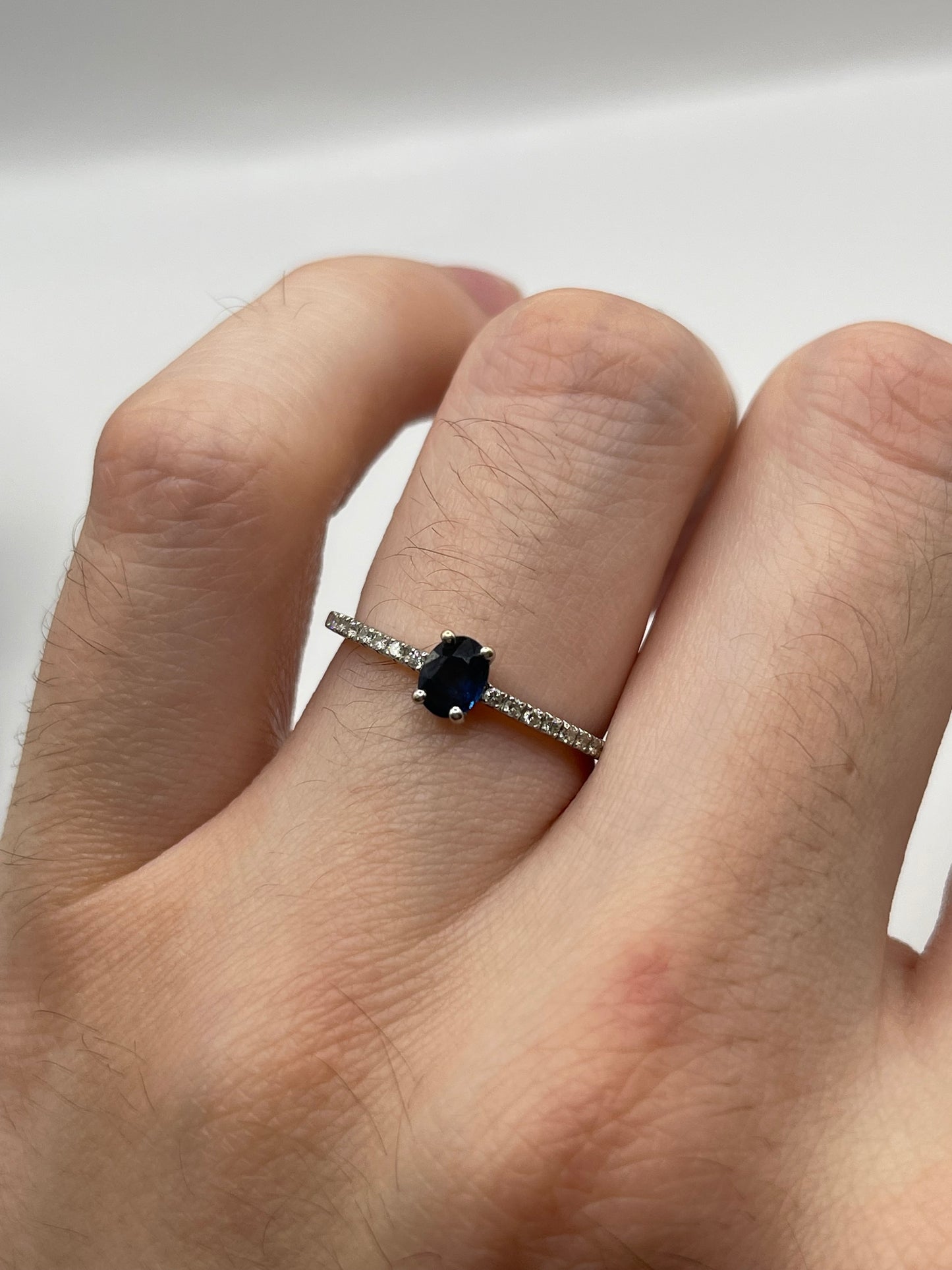 18ct white gold sapphire and diamond ring