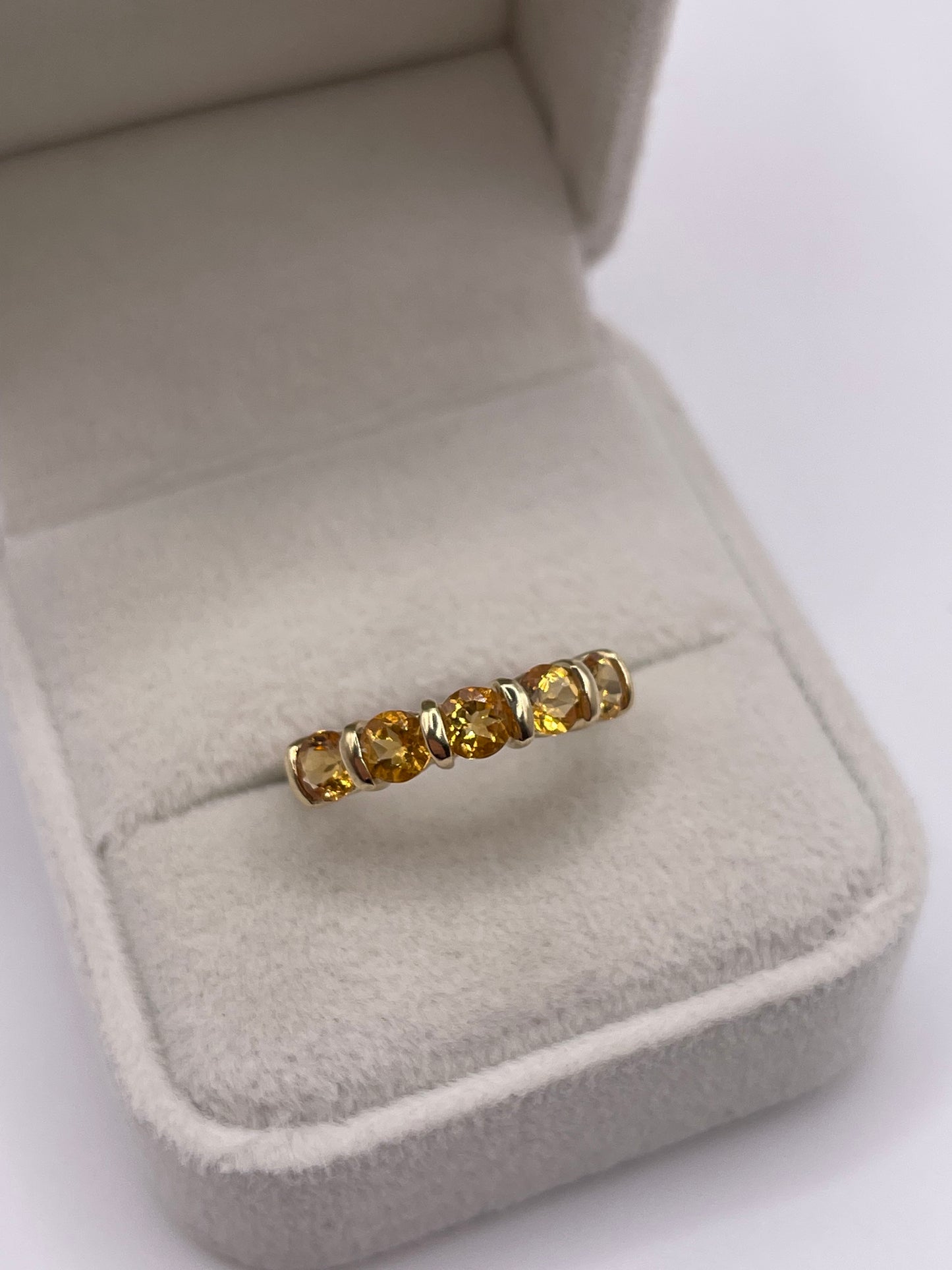 9ct gold citrine ring