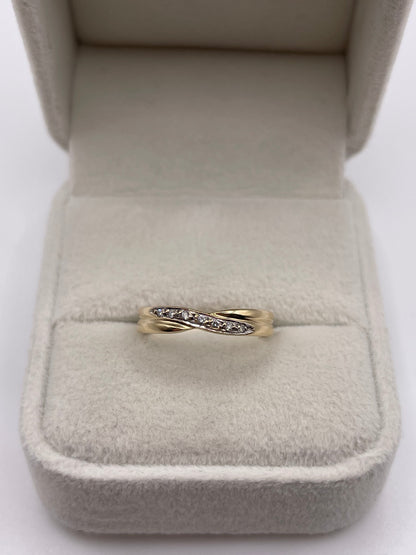 9ct gold diamond ring