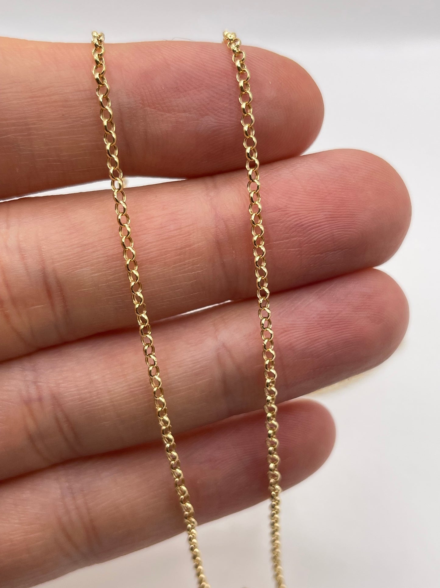 9ct gold chain 438