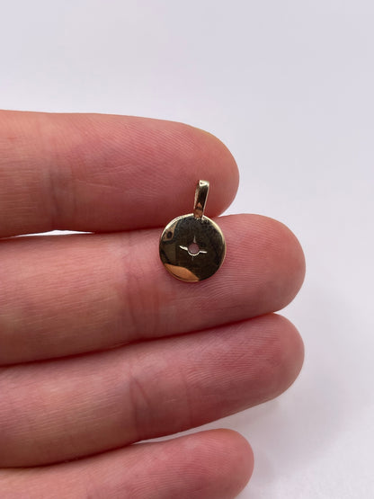 9ct gold opal pendant