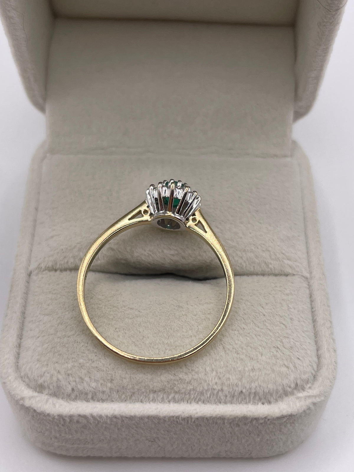 9ct gold emerald and diamond ring