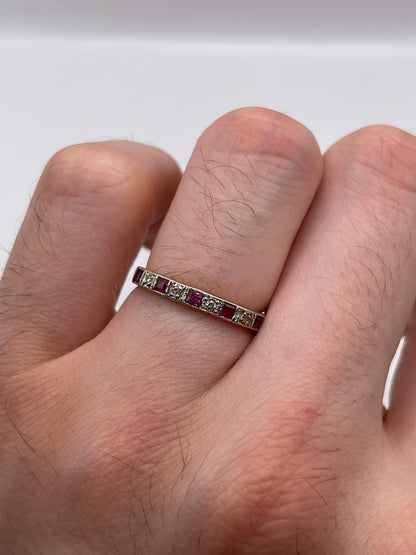 18ct gold ruby and diamond ring