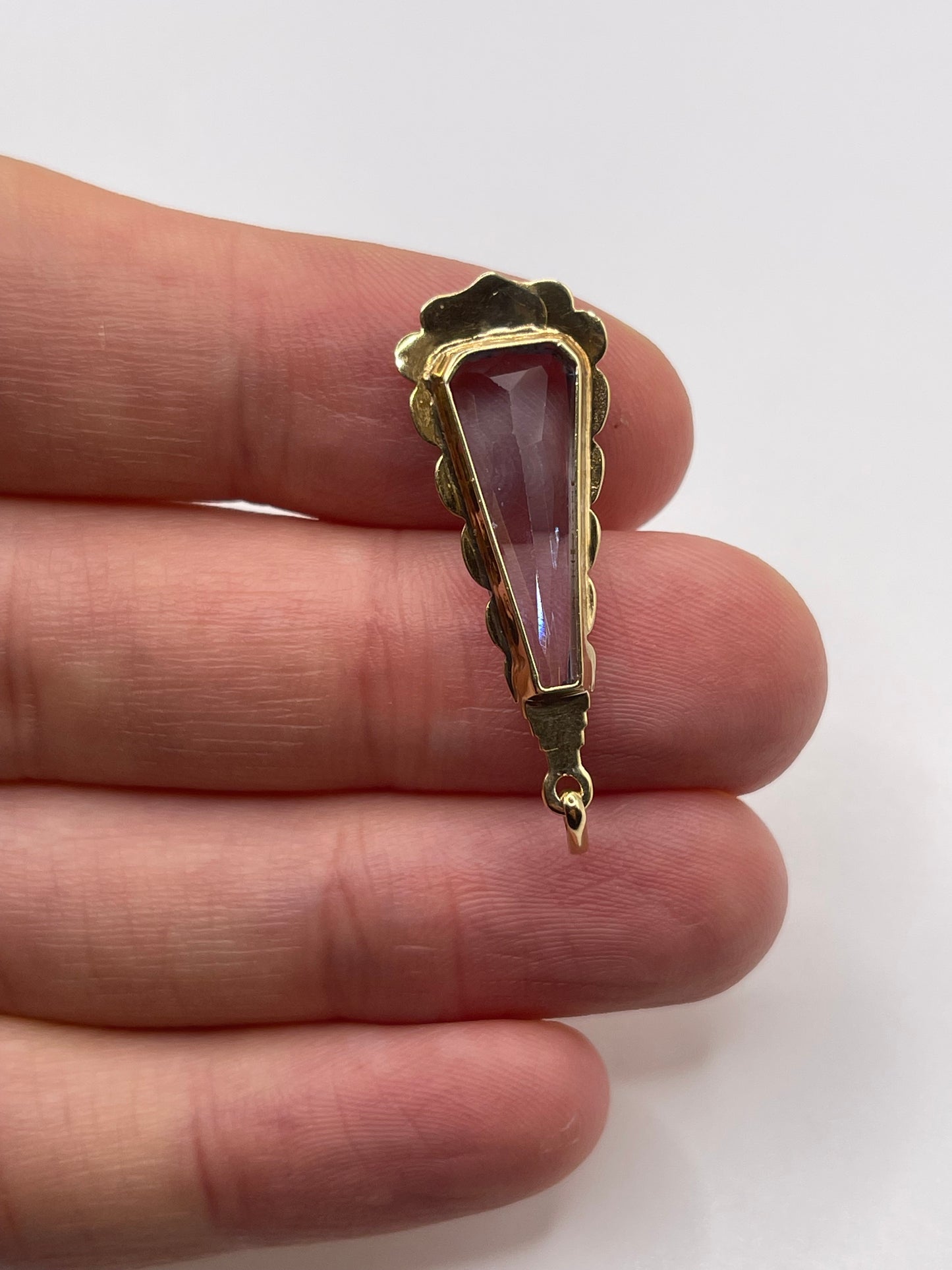 14ct gold synthetic spinel pendant