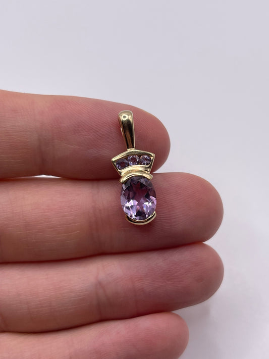 9ct gold amethyst pendant