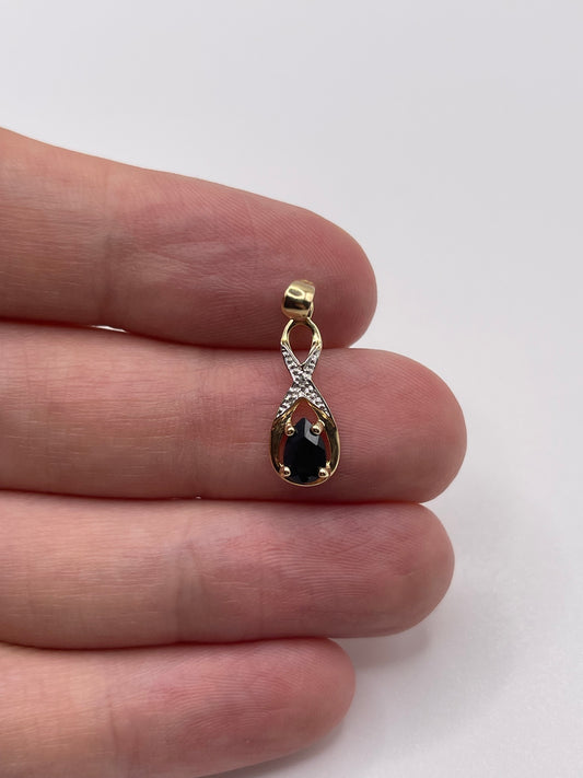 9ct gold sapphire and diamond pendant