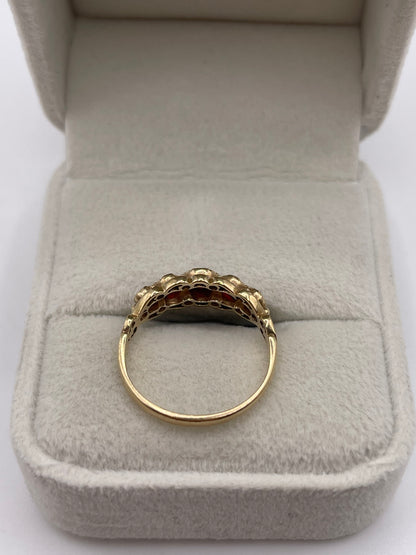 9ct gold garnet ring