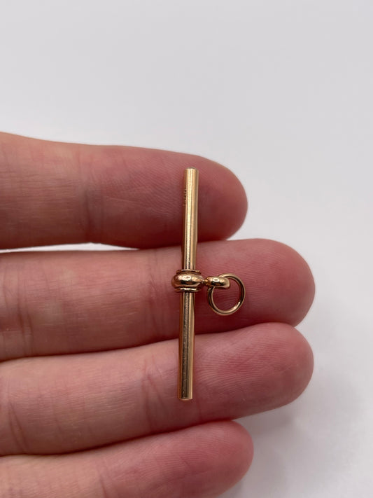 9ct rose gold T bar pendant