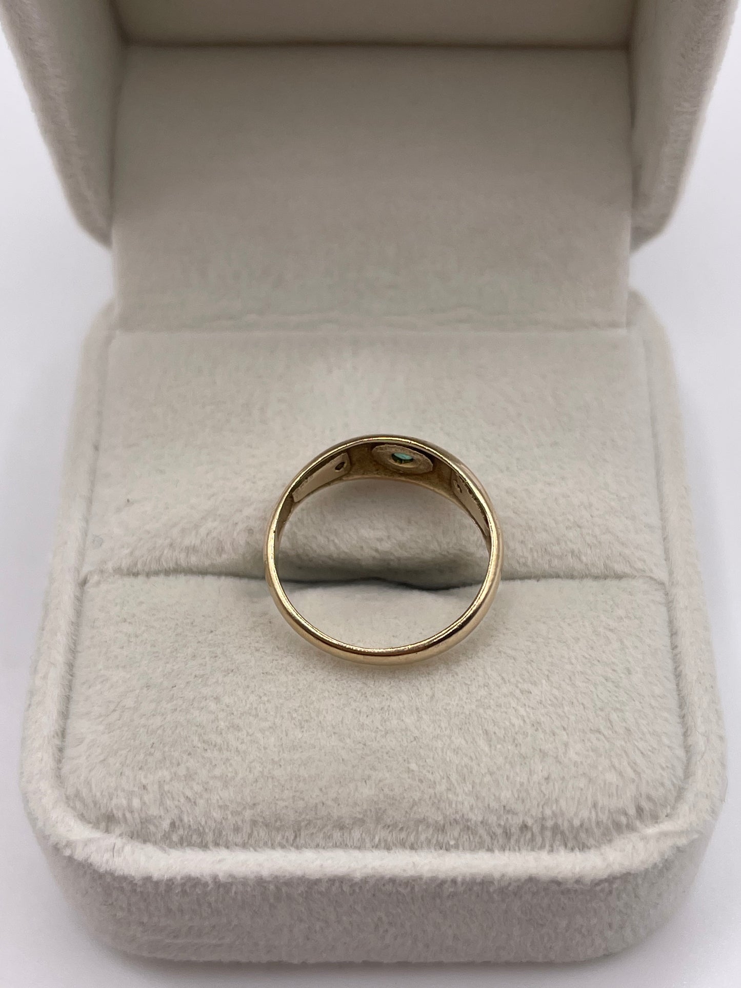 9ct gold emerald and diamond gypsy ring
