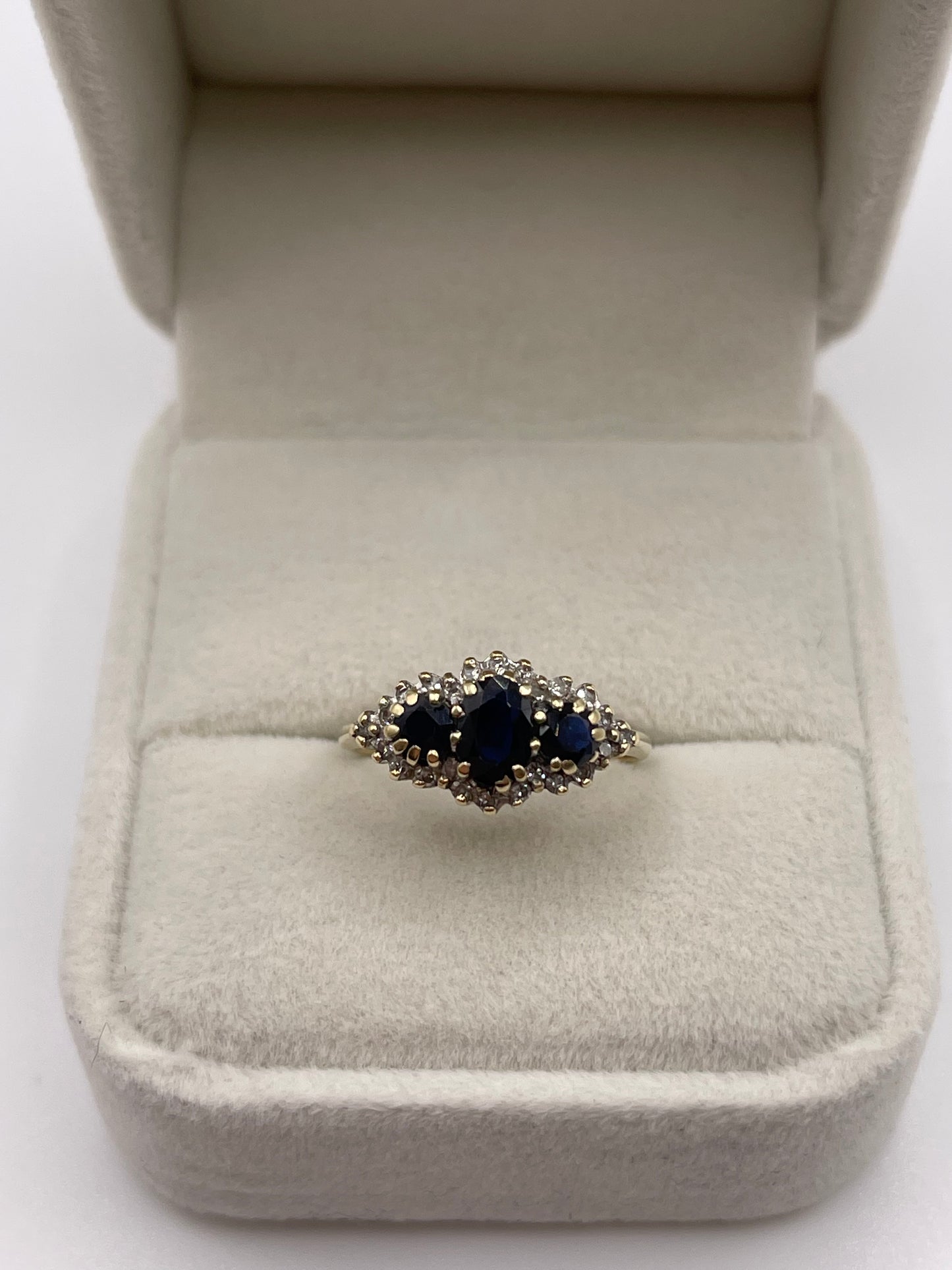 9ct gold sapphire and diamond ring