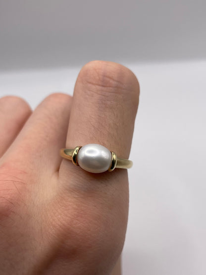 9ct gold pearl ring