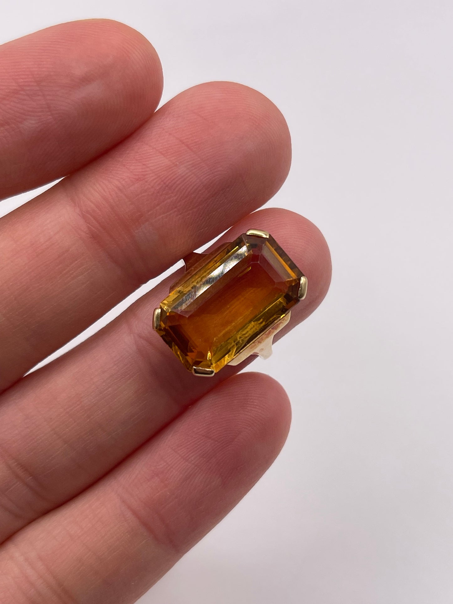 14ct gold citrine ring
