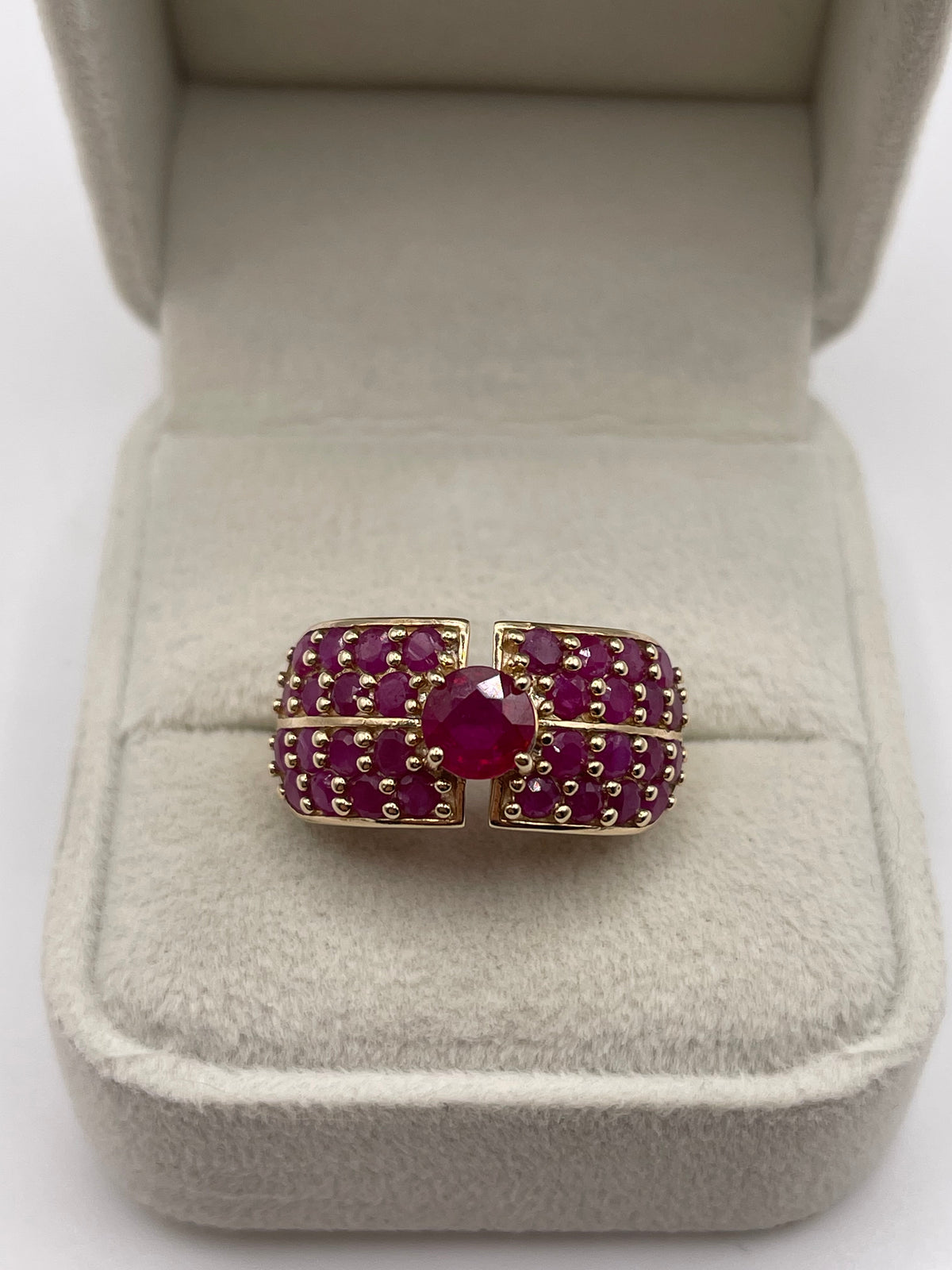 9ct gold ruby cluster ring