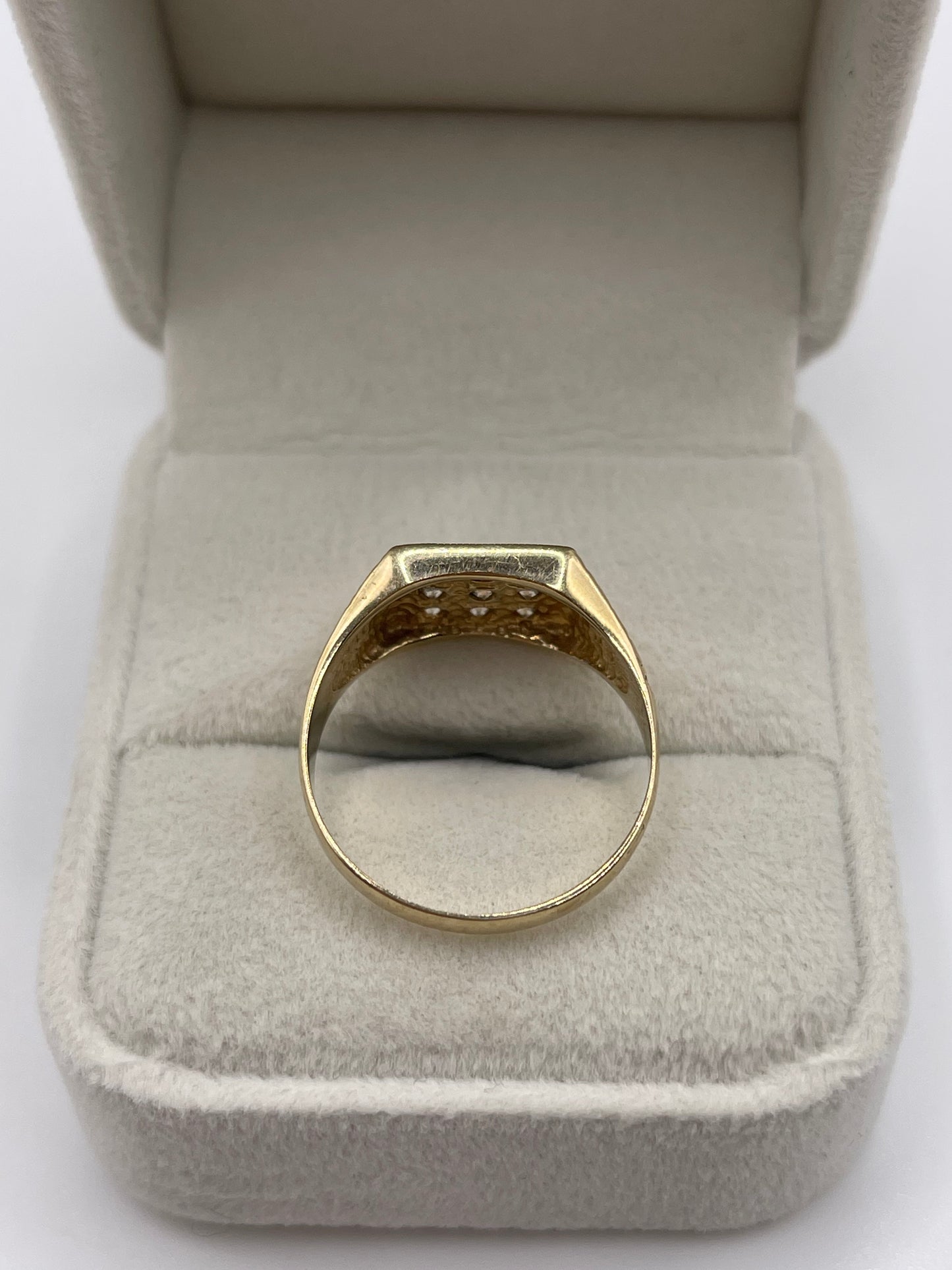 9ct gold cz signet ring