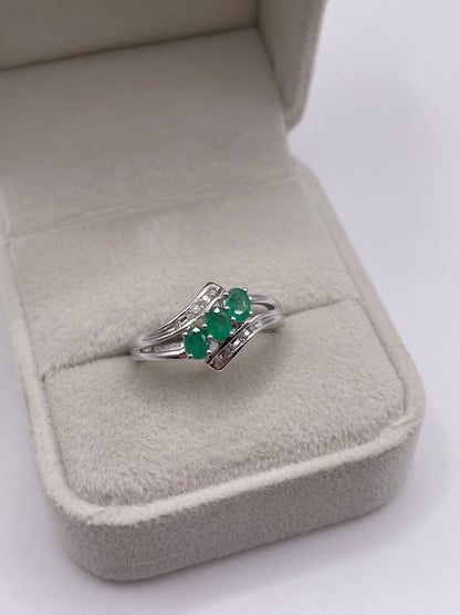 9ct white gold emerald and diamond ring