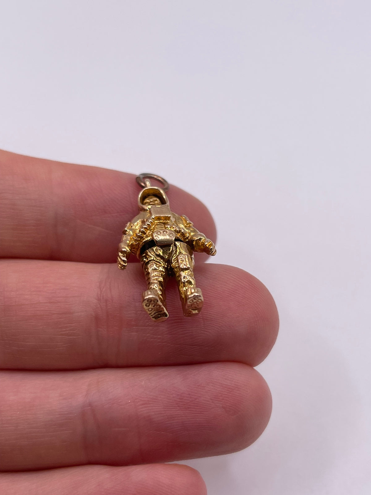 9ct gold astronaut charm