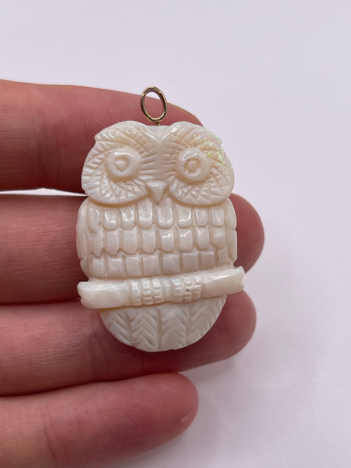 9ct gokd carved opal owl pendant