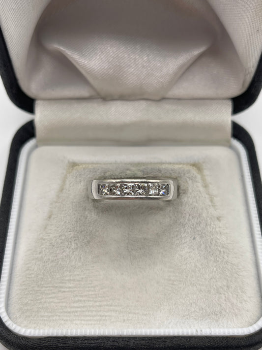 18ct white gold 76 point diamond ring