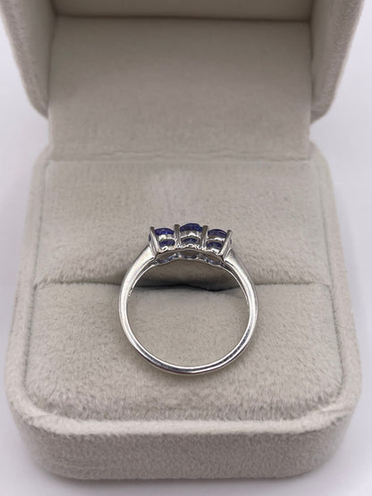 9ct white gold tanzanite ring