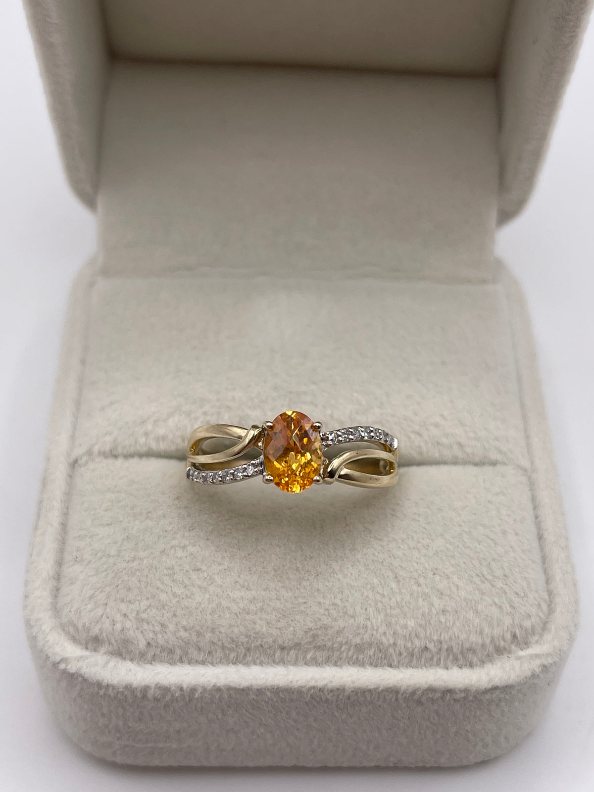 9ct gold mandarin garnet and diamond ring
