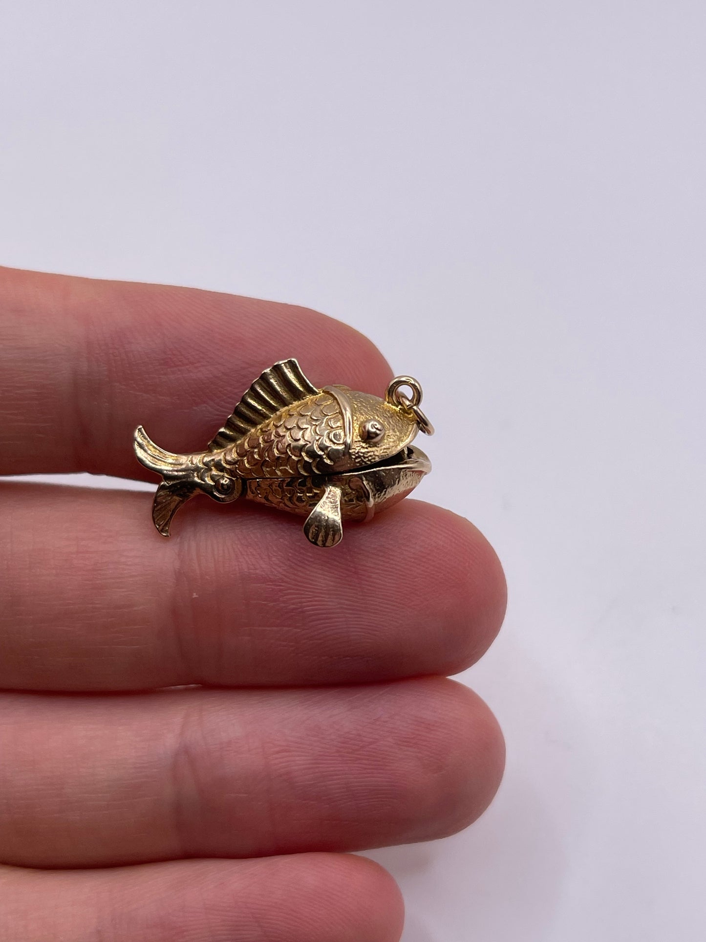 9ct gold fish charm