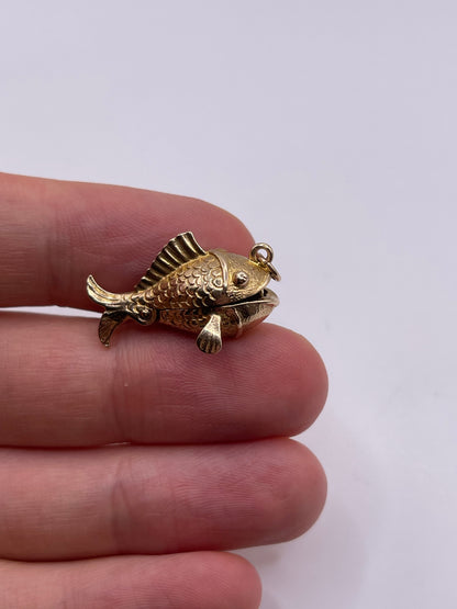 9ct gold fish charm